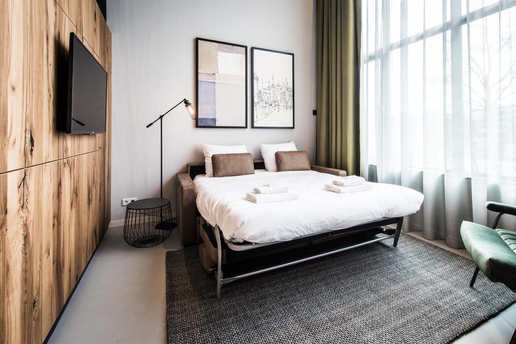Yays East By Numa Apartahotel 4*