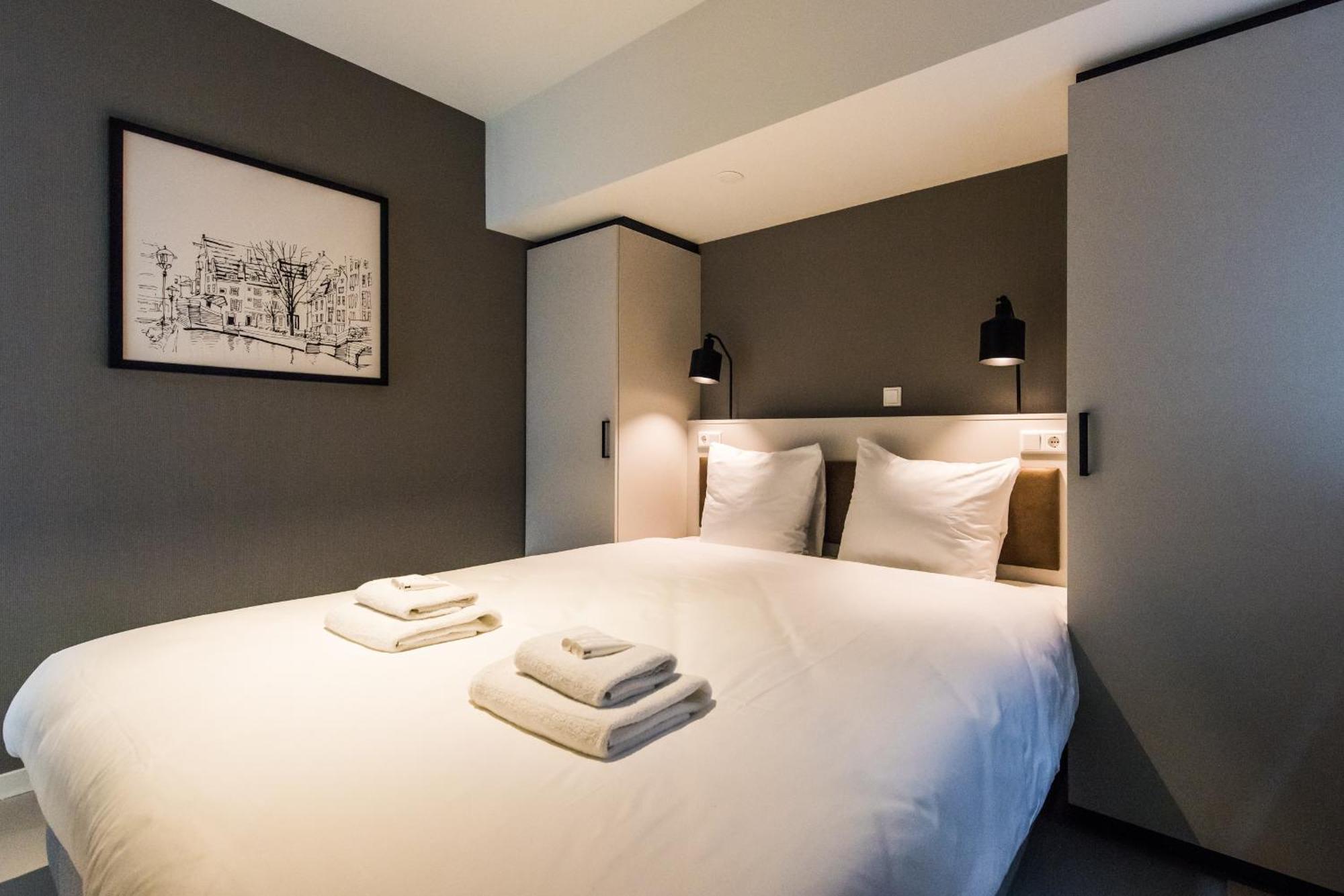Yays East By Numa Apartahotel 4*